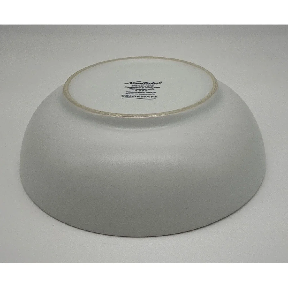 Noritake Colorwave White Stoneware Cereal Soup Bowl 8090 Matte White Cream 7in